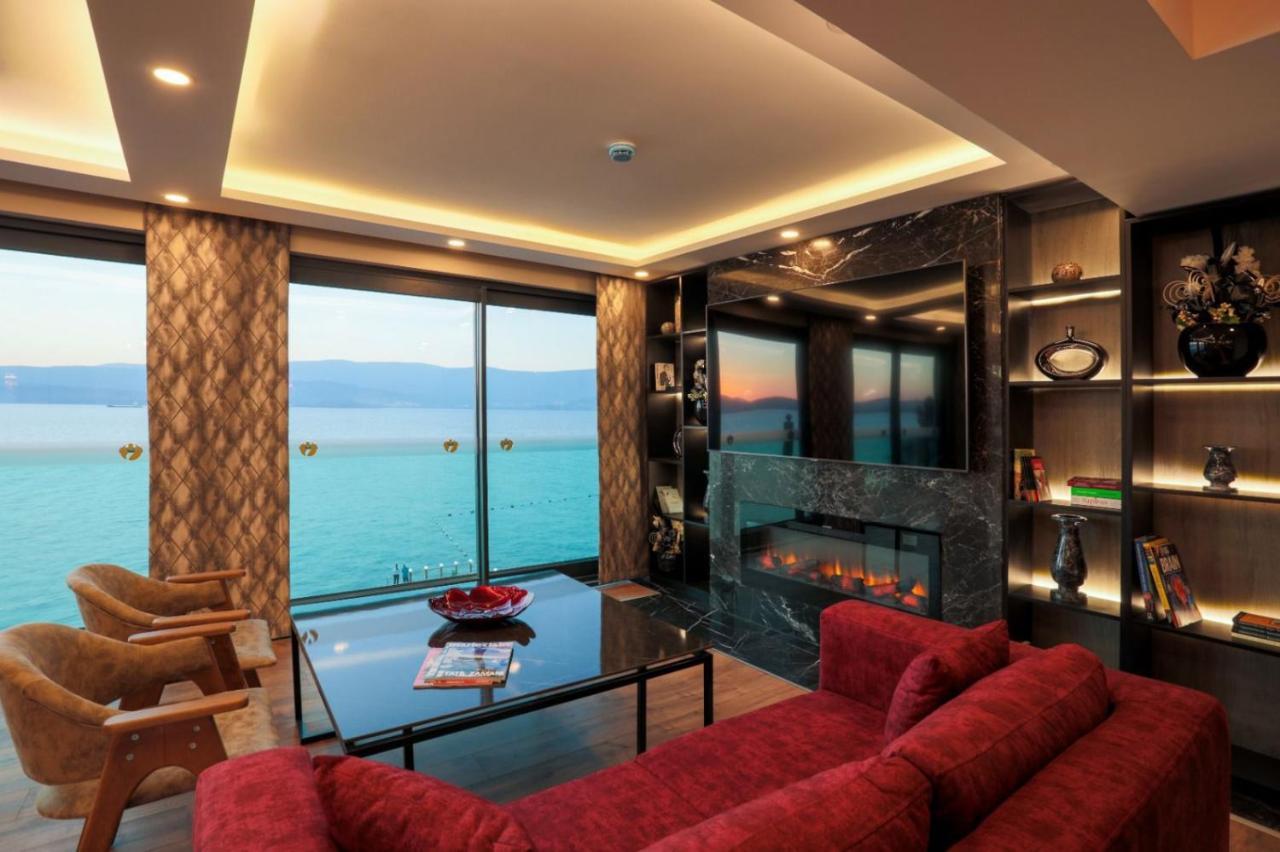 Guelluek Yali Boutique Otel Bagian luar foto